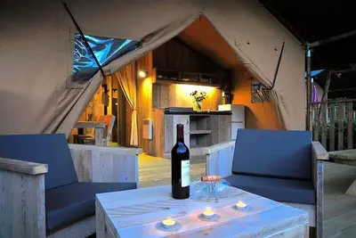 Image de Lodge Woody avec sanitaires 4 personnes