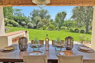 Image de Villa 7 pièces - 10 personnes - Piscine privée - Climatisation - WiFi - Domaine Beauvallon Bartole - Golf - Grimaud