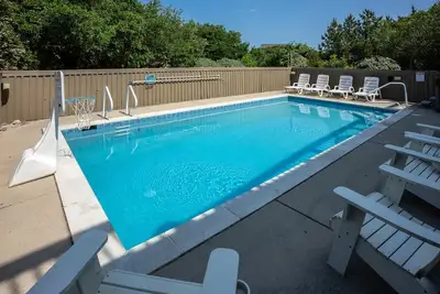 Sunkissed Obx Luxury, 6 bedroom, Elevator, Pool, Hot tub in Duck. 10% Promotion