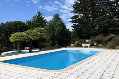 Image de 757-Maison avec jardin dans résidence avec piscine