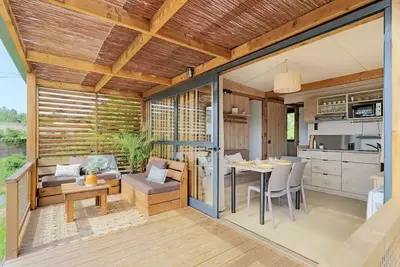 Image de Nouveauté 2025! Chalet Premium 5 pers. Climatisé 5 personnes