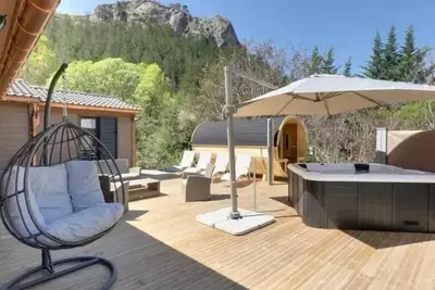 Image de Chalet Exception Spa - 3 chambres dont 2 chambres parentales - draps, serviettes et plancha 8 personnes