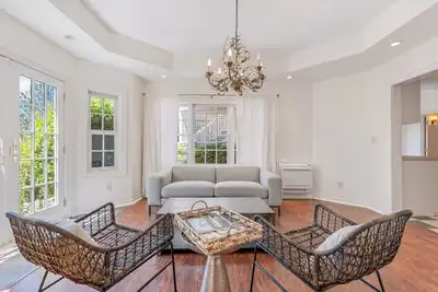 Image de Cozy 4b3. 5b|3188 Sqft|1St Floor Br|Pet-Friendly|Month2Month|Garage Acess #41001