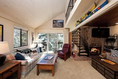 Image de Relaxing getaway at Purgatory Resort steps from ski lifts with mountain views