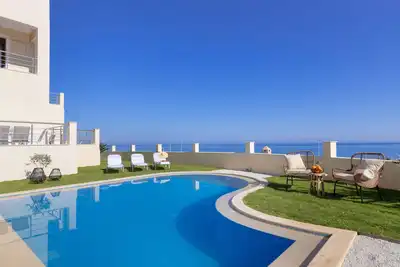 Image de Green – A Seaside Escape with Mesmerizing Views
