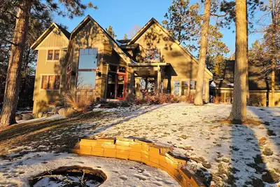 Image de Gorgeous lake front home on Straight Lake with panoramic views! !