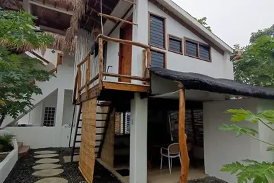 Image de Affordable Private Cabin with access to spectacular 3rd story rooftop beach view