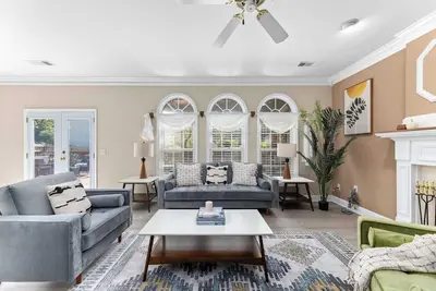 Image de Comfortable 4br  Home w/Big Backyard & Dedicated Workspace｜Pet-Friendly   #41889