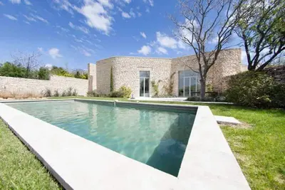 Image de Villa Transparence dans le centre Gordes - with heathed swiming pool