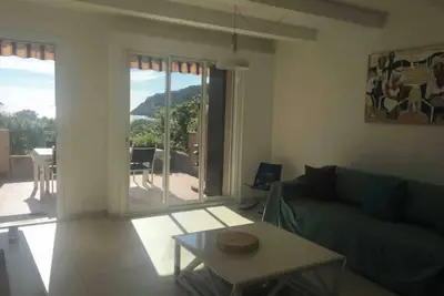 Image de F3 jardin 65m2, Vue Golfe de Lava, plage à 2mn à pied 20mn d'Ajaccio en voiture