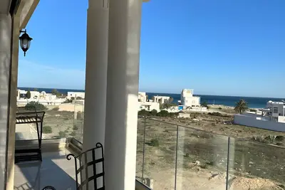 Image de Appartement de luxe de trois chambres à coucher avec vue sur la mer