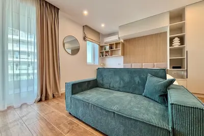 Image de \"Experience Serenity at Studio No. 208 by Lebada Lake – Your Perfect Getaway! \"