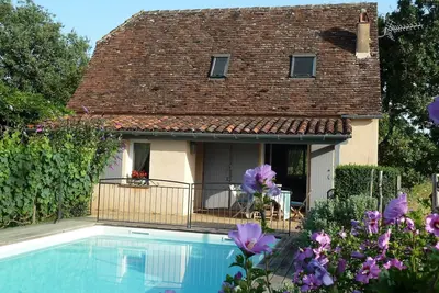 Image de Maison de caractère avec Piscine à Loubressac proche Rocamadour, vallée Dordogne