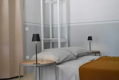 Image de House the square