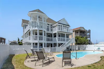 Image de By Grace: Oceanside | Pool, Hot Tub | Dogs Ok