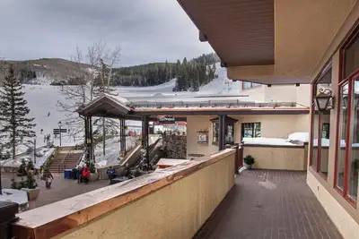 Image de Centennial Vista | Ski-in/Ski-out Retreat