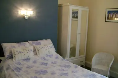 Bright and spacious apartment with sea view in charming Bridlington North side