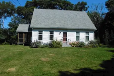Image de Welcome to Owl House - Your Coastal Retreat in East Boothbay!