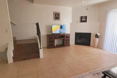 Image de Cozy 2-bedroom townhome in charming Tucson with Ac, WiFi. Located Nw of Tucson.