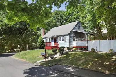 Home Sweet Home in Danbury