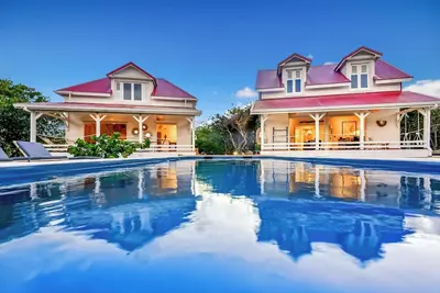 Image de Villa Calypso un véritable refuge de charme et une piscine au sel avec vue mer
