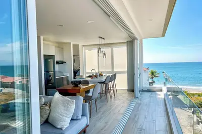 Image de Brand New Beachfront Condo in Punta Blanca, Ecuador! !