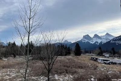 Image de Experience the Ultimate Family Retreat in Canmore