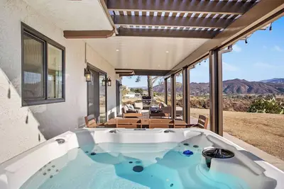 Image de Amazing View Villa in Temecula Wine Country! Well Designed, Fire Pit & Hot Tub!