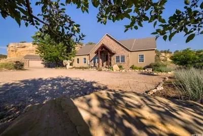 Image de Secluded 16-acre Ranch House near Red Fleet, Steinaker & Flaming Gorge