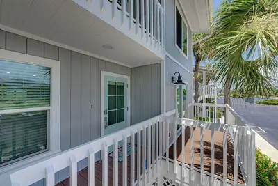 Image de Waterfrontl living at Bg North 50, in Boca Grande with stunning Gulf views.