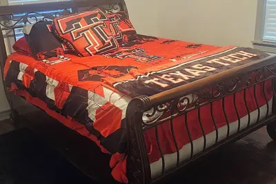 Image de Charming 2-bedroom house close to Texas Tech University, with Ac & Wi Fi.