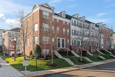 Image de Metro & Andrews Afb Nearby – Perfect Townhome