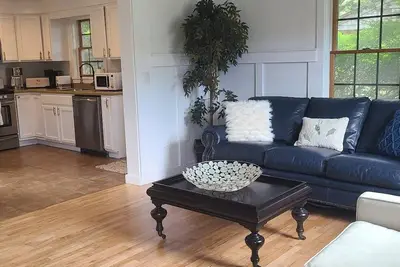 Image de Spacious 4-bedroom house in charming Nantucket close to Town