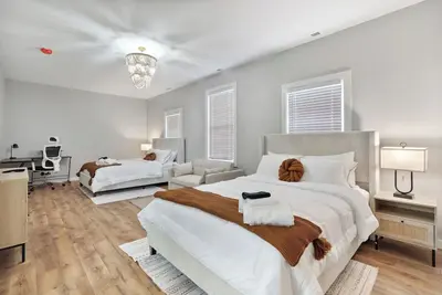 Private Room 2Bds Near Downtown