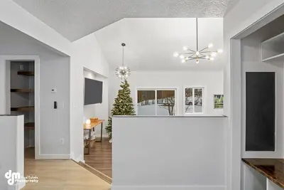 Image de Retreat Outdoor Hot tub 2-bedroom upstairs unit with WiFi in Wasilla