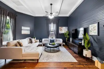 Image de Charming 3br Gem: 0. 4 miles to Rainey, 1. 5 miles to Downtown