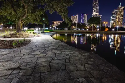 Image de Super Clean Oasis*Queen Bed*Tvs in Rooms*Downtown*