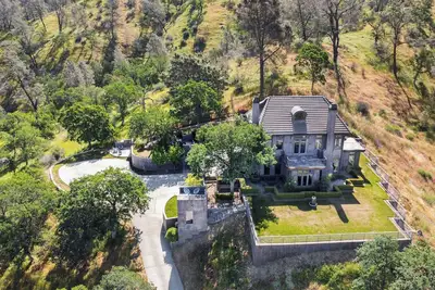 Spacious Luxurious Villa Overlooking Millerton Lake