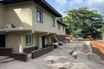 Charming 2-bedroom apartment with Ac, WiFi in Kingston