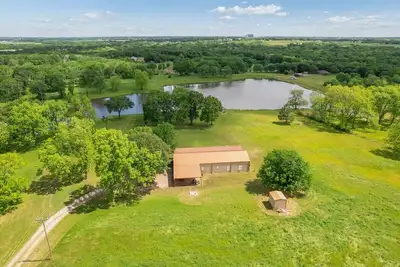 Image de Friede's Hideaway - The perfect retreat with a private pond, hot tub & much more