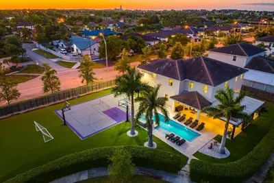 Image de Pickleball/Gameroom/Soccer Field/Pool