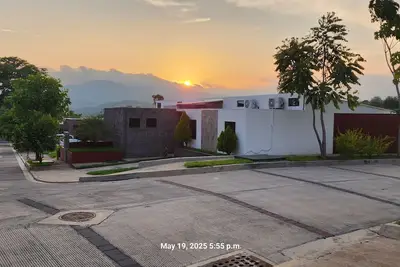 Image de Spacious 3-bedroom bungalow with Ac Entire house, WiFi in San Juan Opico.