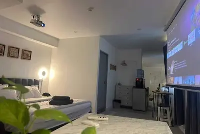 Image de Is between bts ekkamai and phra khanong is 3 mins walk