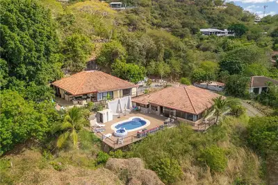 Villa Sunset - Your Sunshine Escape!