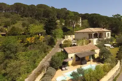 Image de Paradis privé avec piscine et vue panoramique sur Anduze et les Cévennes!