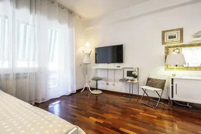 Image de Chic 2-bedroom apartment with Ac, WiFi in superb Roma