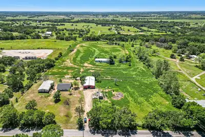Image de Charming 3-bedroom house with optional Horse Stalls and Pasture