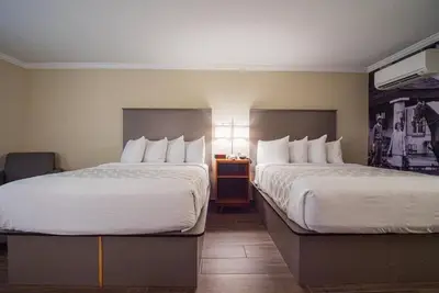 Image de Make Your Trip More Enjoyable! Pets Allowed, Onsite Pool, Free Breakfast