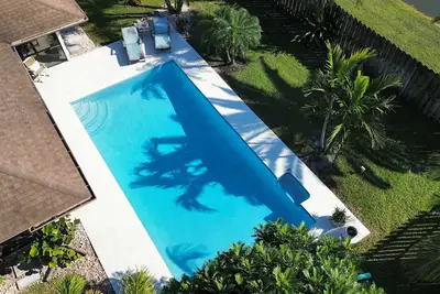 Image de Luxurious Tropical Pool Home – Private Chef & Polo Lifestyle at Your Doorstep!