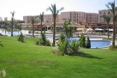 Image de Bright Al Rehab 2-Br Apt w Garden - Walk to Food Court & Old Market